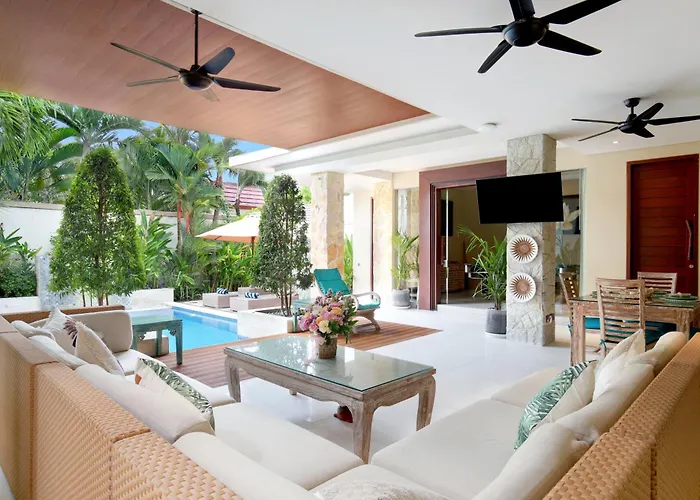 Villa J Deluxe *