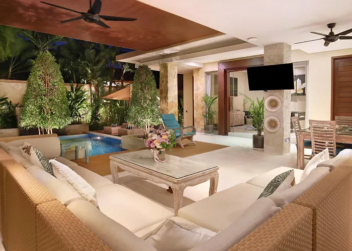 Villa J Deluxe