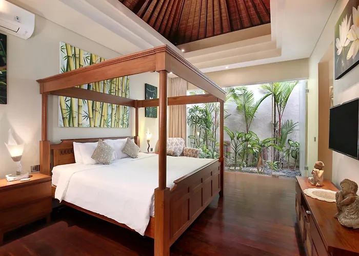 J Deluxe Villa *